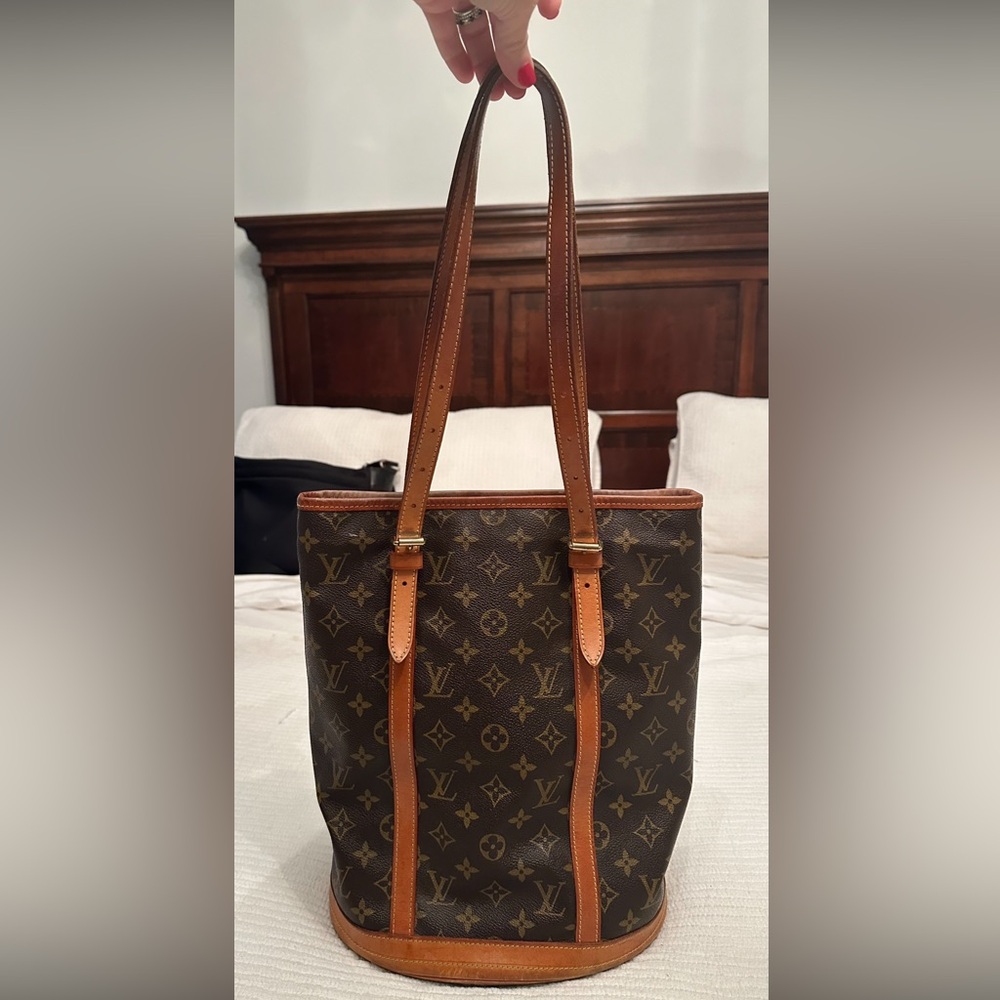 Auth Monogram Louis Vuitton Monogram Bucket GM shoulder bag